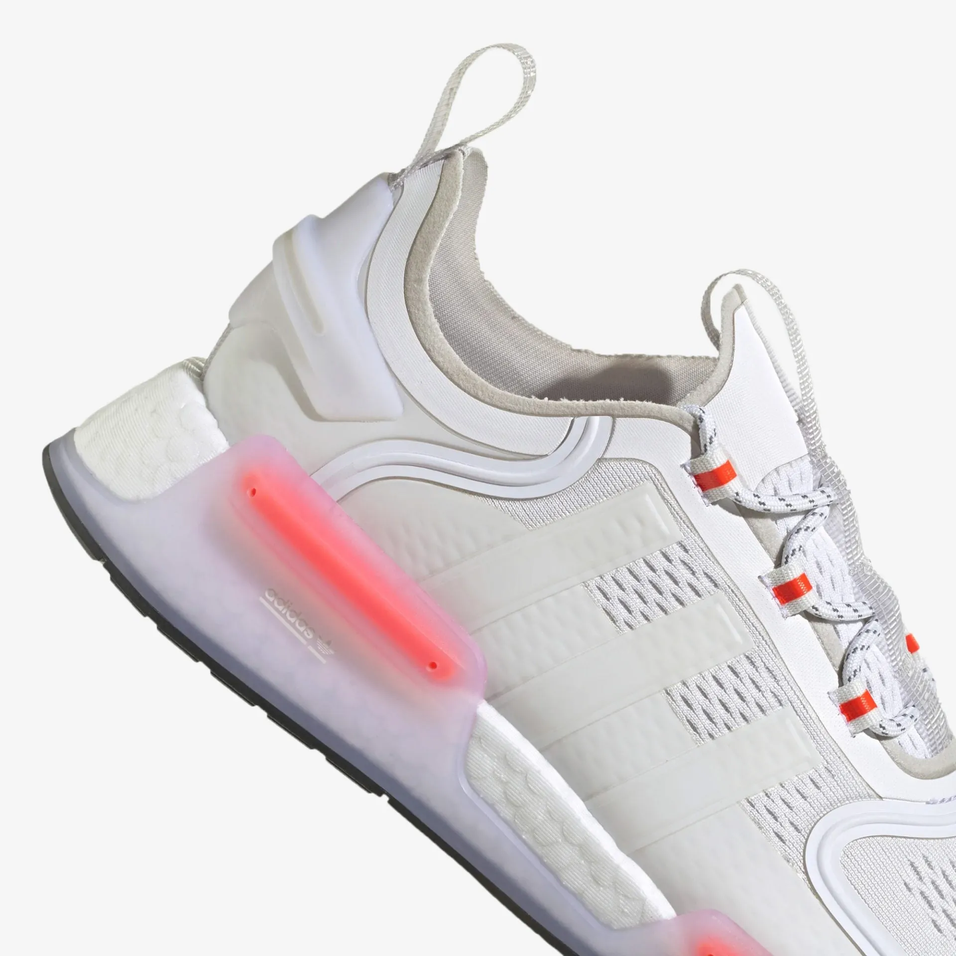 Adidas Originals | NMD_V3  { CLOUD WHITE / CORE BLACK