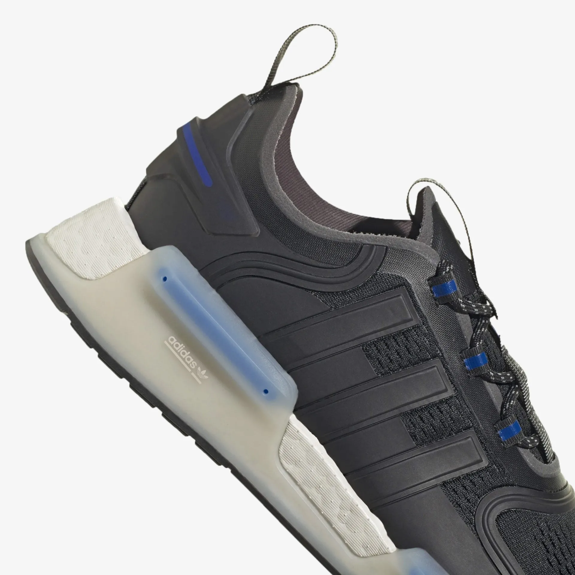 Adidas Originals | NMD_V3  { CORE BLACK/CLOUD WHITE