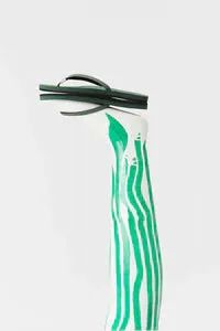 ESSNTLS Womens Thongs - Leaf