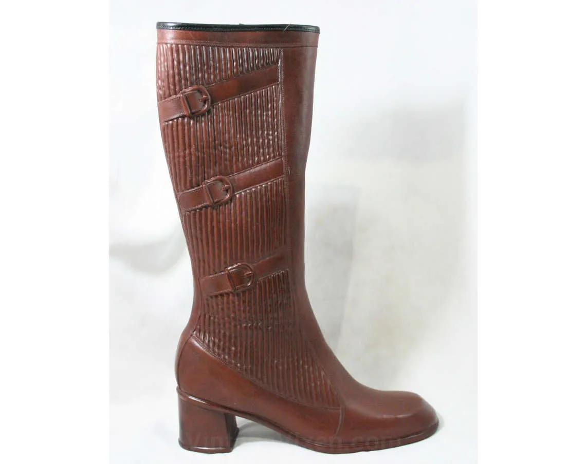Size 6 Trompe L'Oeil 60s Boots - Brown Waterproof Rubber - Sophisticated 1960s - Faux Buckles - Fleece Lined - Unworn - Deadstock - 43295-6